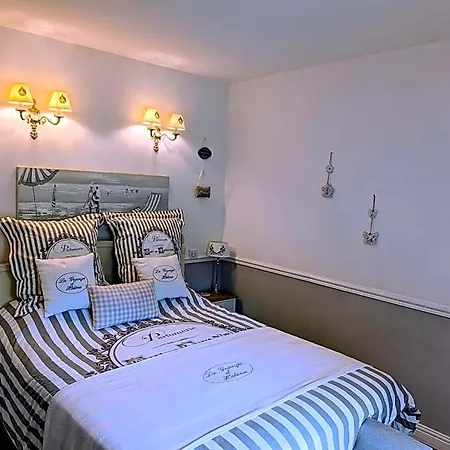 La Grange D'helene Bed & Breakfast 3*