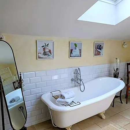 Bed & Breakfast La Grange D'helene Cholet